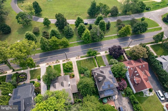 208 W BROWNING RD, Collingswood, NJ 08108