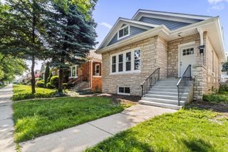 6155 W Cornelia Avenue, Chicago, IL 60634