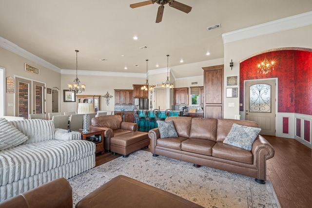 306 Palomino Drive, Lubbock, TX 79404