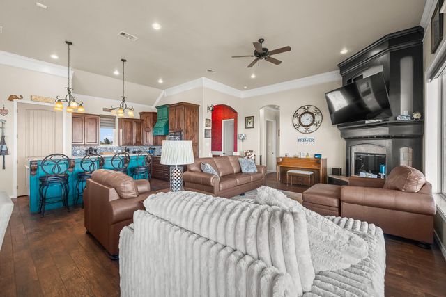 306 Palomino Drive, Lubbock, TX 79404