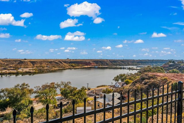 306 Palomino Drive, Lubbock, TX 79404