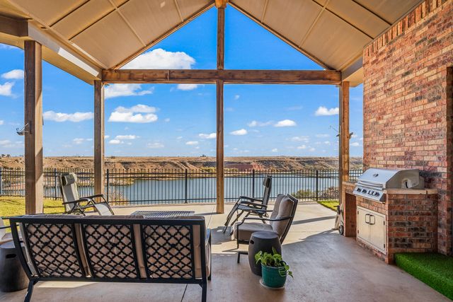 306 Palomino Drive, Lubbock, TX 79404