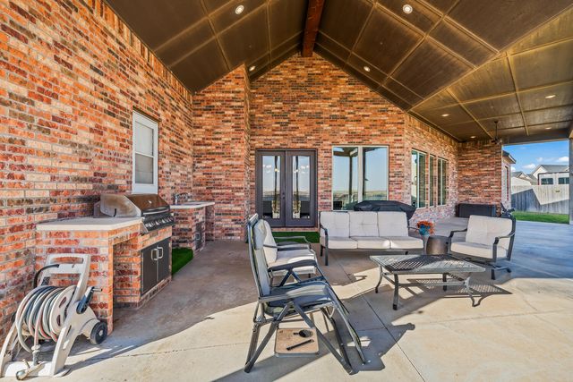 306 Palomino Drive, Lubbock, TX 79404