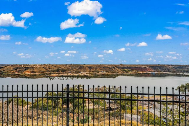 306 Palomino Drive, Lubbock, TX 79404