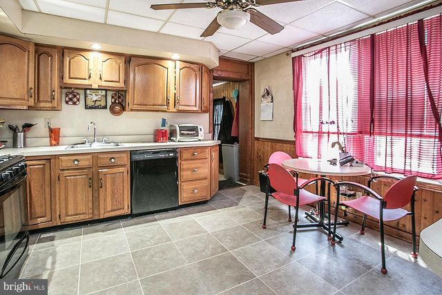 1301 E 9TH ST, Crum Lynne, PA 19022