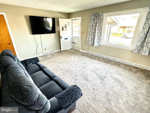 108 LINCOLN AVE, Robesonia, PA 19551
