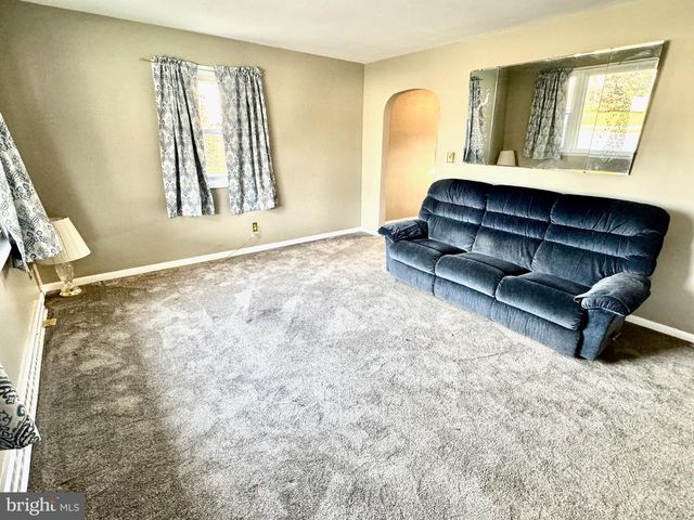 108 LINCOLN AVE, Robesonia, PA 19551