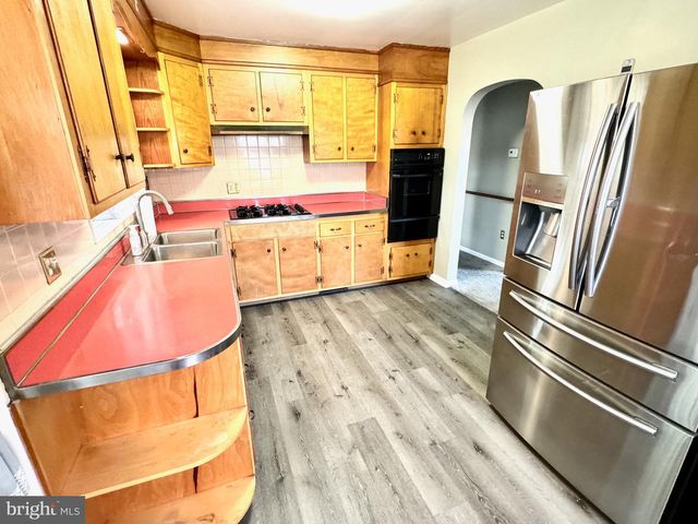 108 LINCOLN AVE, Robesonia, PA 19551