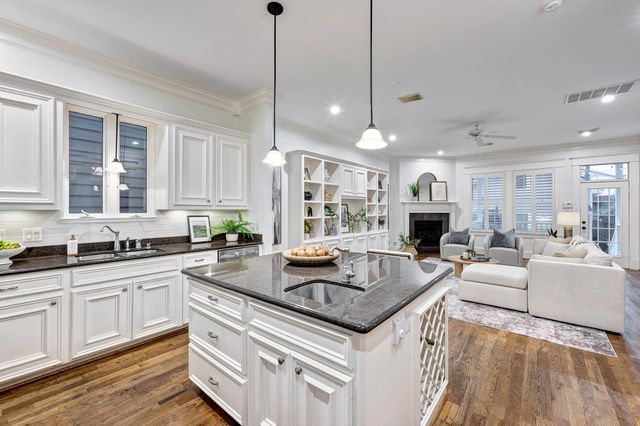 508 W 17th Street, Houston, TX 77008