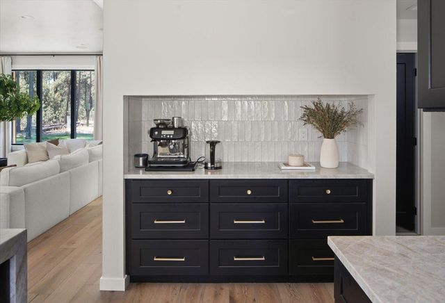 16771 S Sherman Rd, Cheney, WA 99004