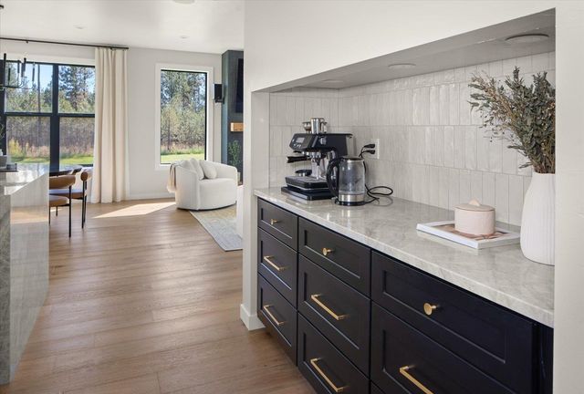 16771 S Sherman Rd, Cheney, WA 99004