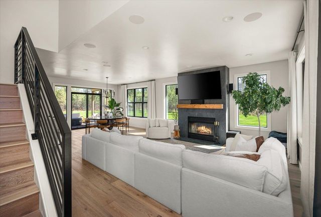 16771 S Sherman Rd, Cheney, WA 99004