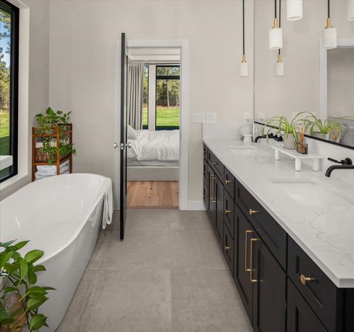 16771 S Sherman Rd, Cheney, WA 99004