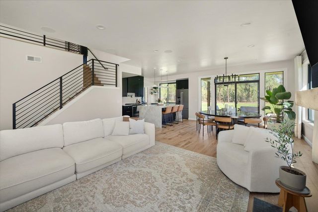 16771 S Sherman Rd, Cheney, WA 99004