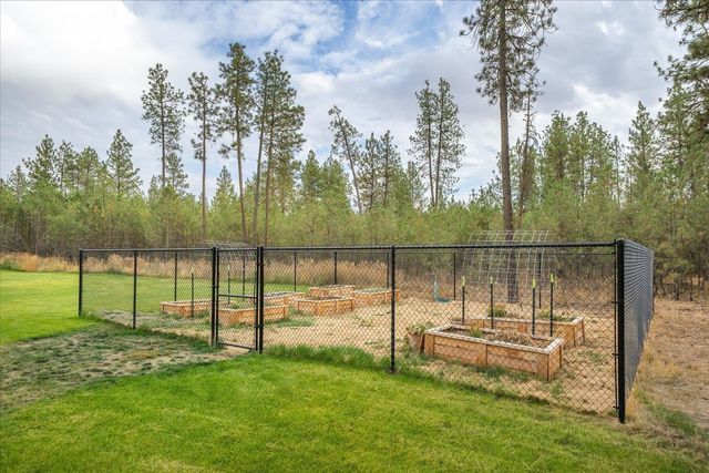 16771 S Sherman Rd, Cheney, WA 99004