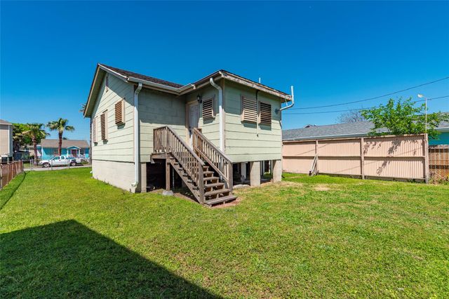 5621 Avenue Q 1/2, Galveston, TX 77551