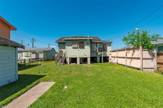 5621 Avenue Q 1/2, Galveston, TX 77551