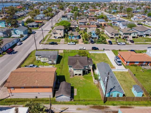 5621 Avenue Q 1/2, Galveston, TX 77551