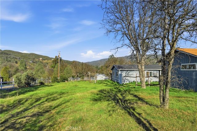 16553 Comanche Trail, Clearlake Oaks, CA 95423