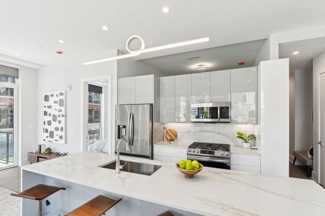 812 W Adams Street 604, Chicago, IL 60607