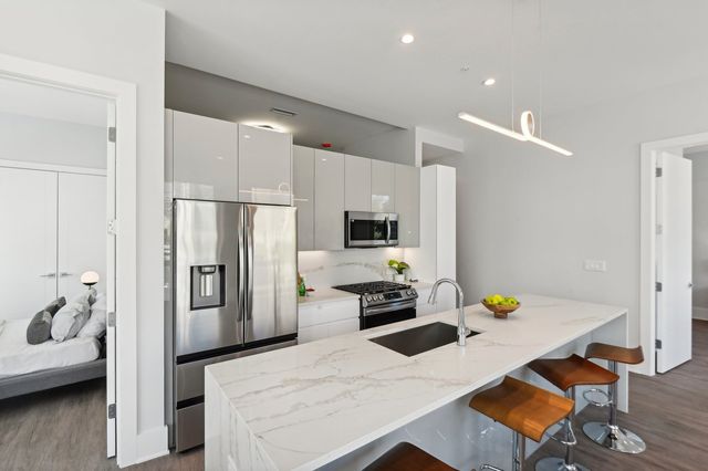 812 W Adams Street 604, Chicago, IL 60607