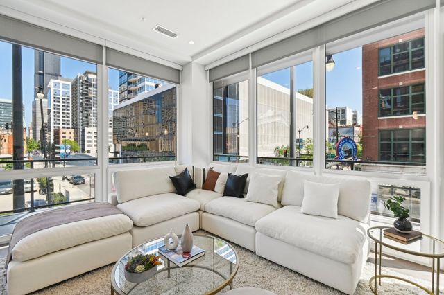 812 W Adams Street 604, Chicago, IL 60607