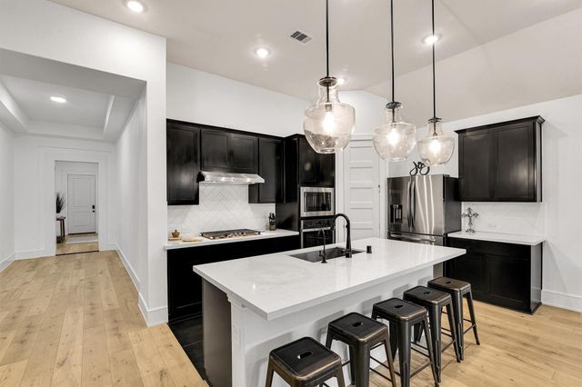 3319 Old Ironwood Drive, Spring, TX 77386