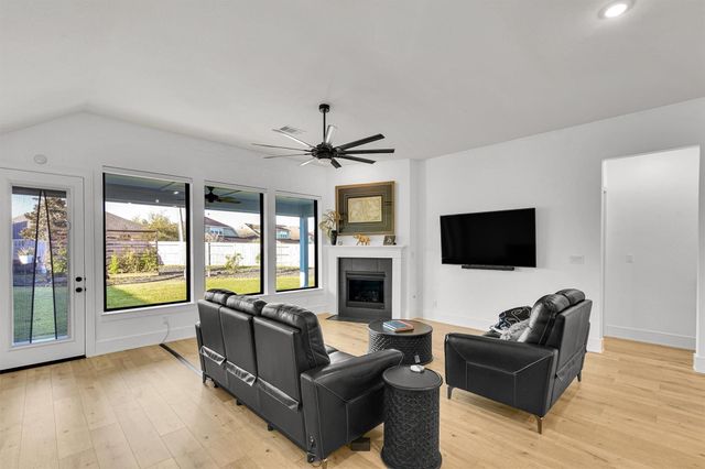 3319 Old Ironwood Drive, Spring, TX 77386