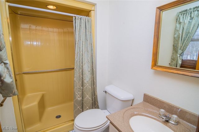 67156 S Almar Lane, St Clairsville, OH 43950