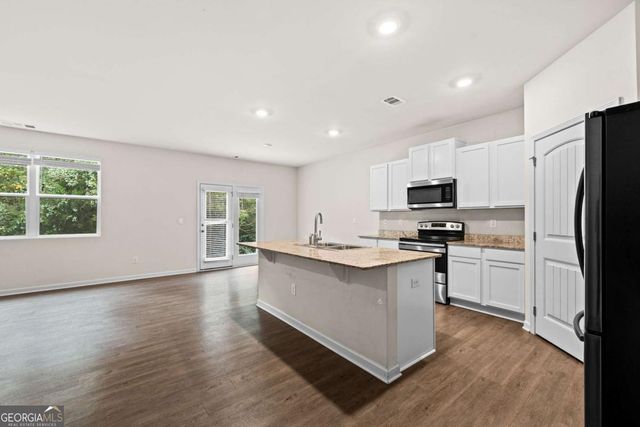 297 Starbuck Parkway, Pendergrass, GA 30567