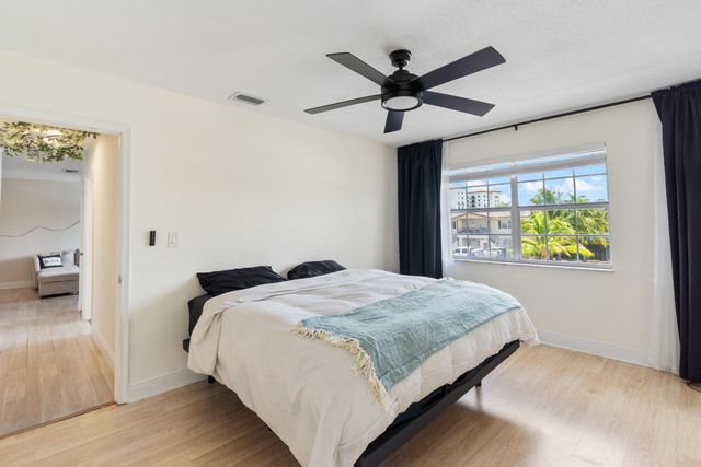 299 SW 7TH Street 2060, Boca Raton, FL 33432