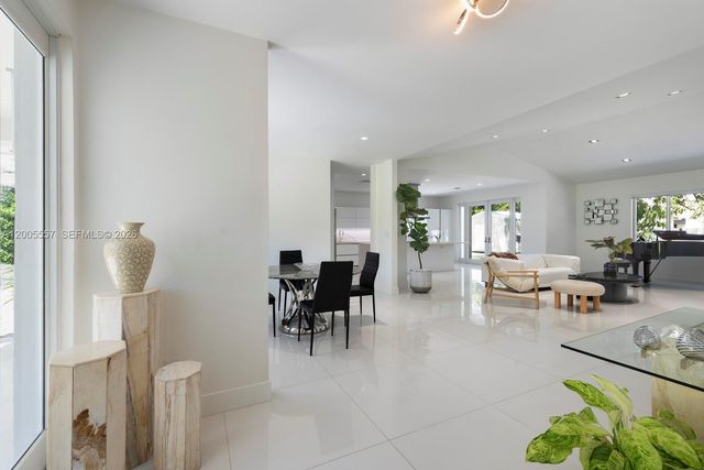 11555 Griffing Blvd, Biscayne Park, FL 33161