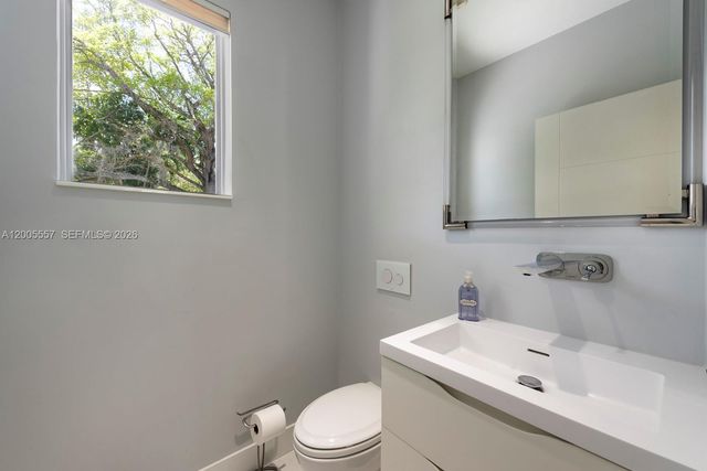 11555 Griffing Blvd, Biscayne Park, FL 33161