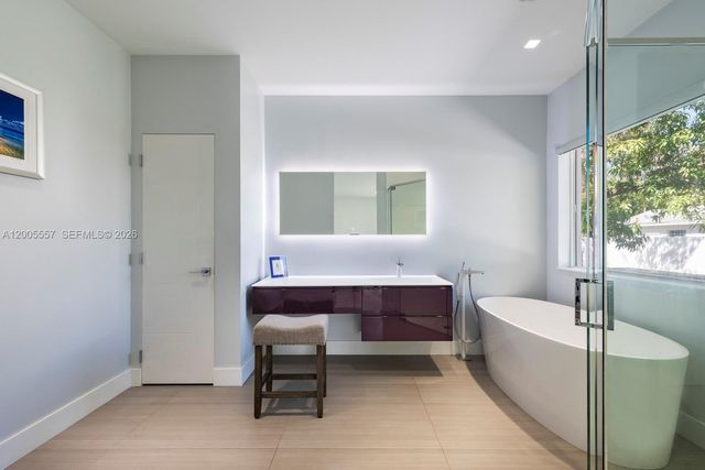 11555 Griffing Blvd, Biscayne Park, FL 33161