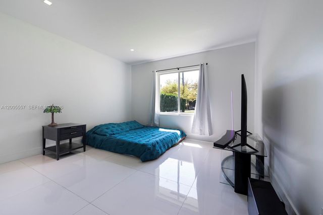 11555 Griffing Blvd, Biscayne Park, FL 33161