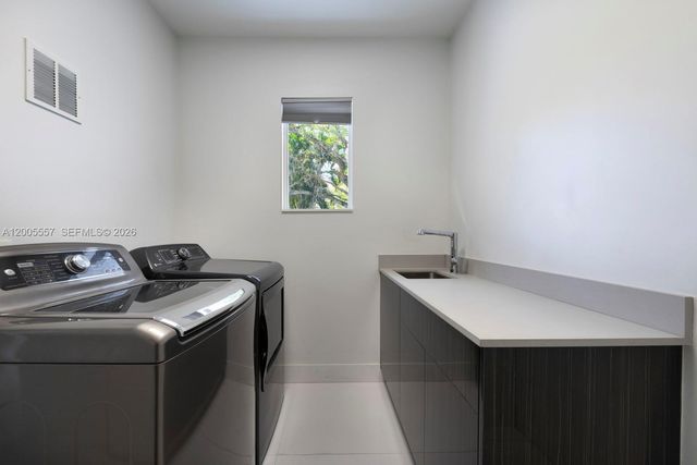 11555 Griffing Blvd, Biscayne Park, FL 33161