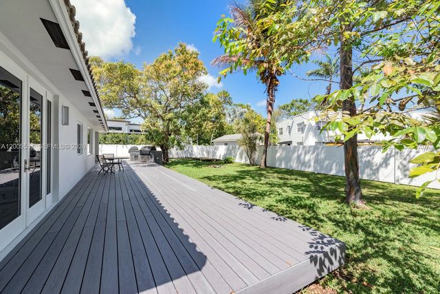 11555 Griffing Blvd, Biscayne Park, FL 33161