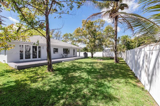 11555 Griffing Blvd, Biscayne Park, FL 33161