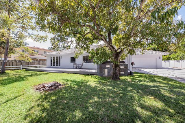 11555 Griffing Blvd, Biscayne Park, FL 33161