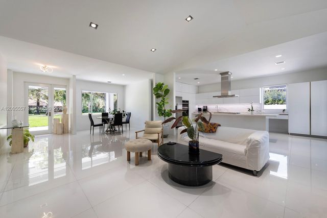 11555 Griffing Blvd, Biscayne Park, FL 33161