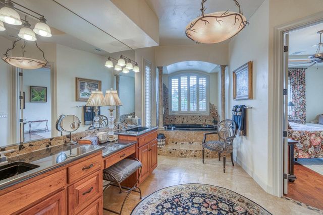 59 Applehead Island DR, Horseshoe Bay, TX 78657