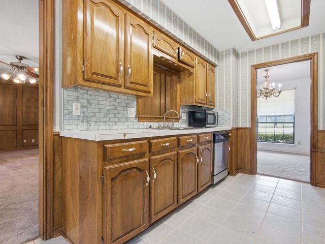 316 Shadywood Lane, Seagoville, TX 75159