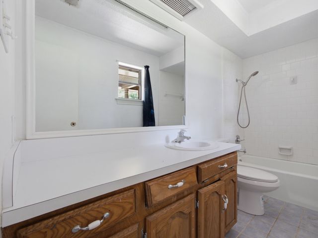 316 Shadywood Lane, Seagoville, TX 75159