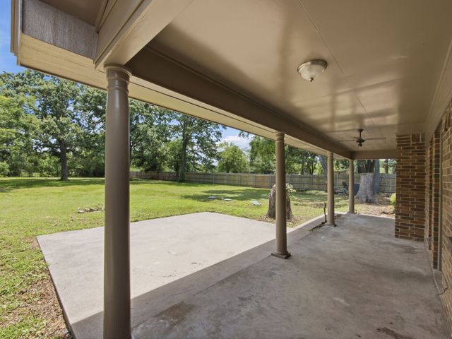 316 Shadywood Lane, Seagoville, TX 75159