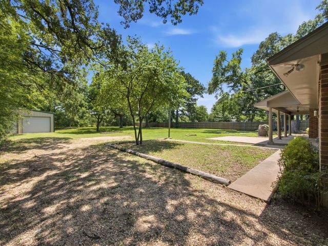 316 Shadywood Lane, Seagoville, TX 75159