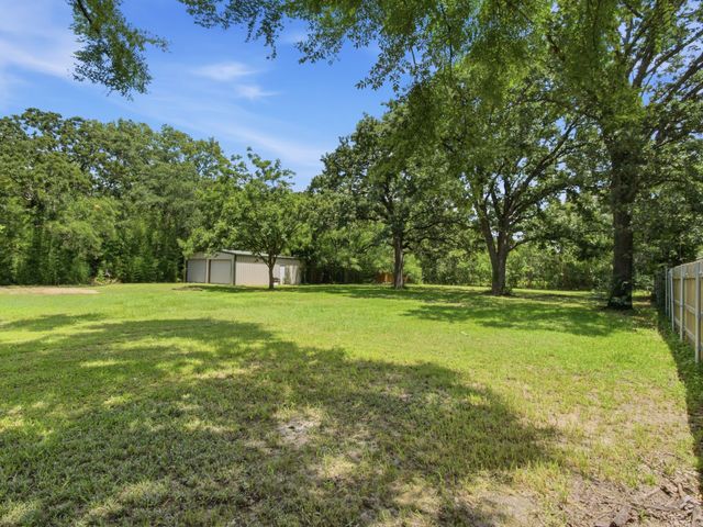 316 Shadywood Lane, Seagoville, TX 75159