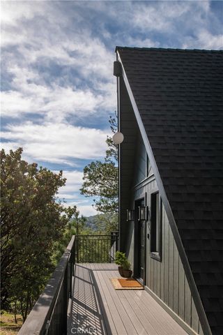 1340 Yosemite, Lake Arrowhead, CA 92352
