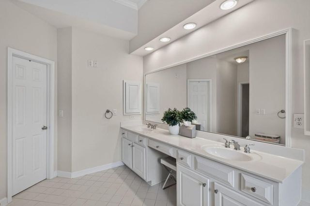 4678 Ivygate Circle SE 8E, Atlanta, GA 30339