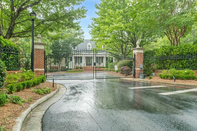 4678 Ivygate Circle SE 8E, Atlanta, GA 30339