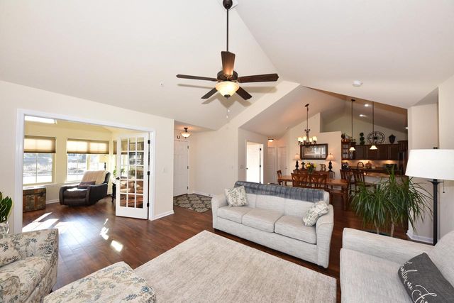 N50W25072 William DRIVE, Pewaukee, WI 53072